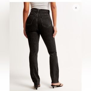 Abercrombie Curve Love Ultra High Rise 90s Slim Straight Jean